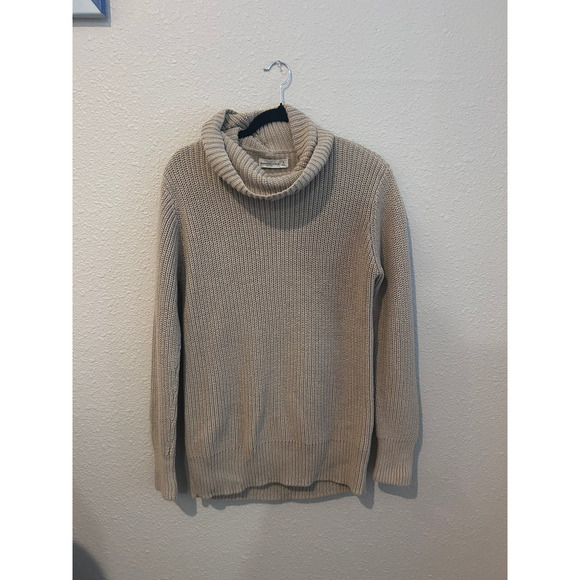 Abercrombie & Fitch Pullover Sweater - Picture 2 of 4